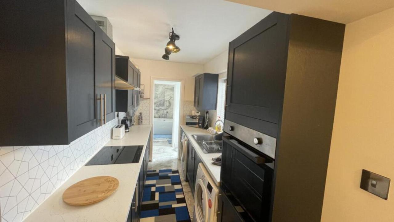 House Located Centrally For Up To 8 Guests Scarborough Exterior photo