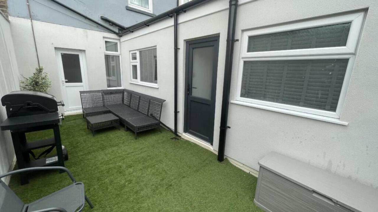 House Located Centrally For Up To 8 Guests Scarborough Exterior photo